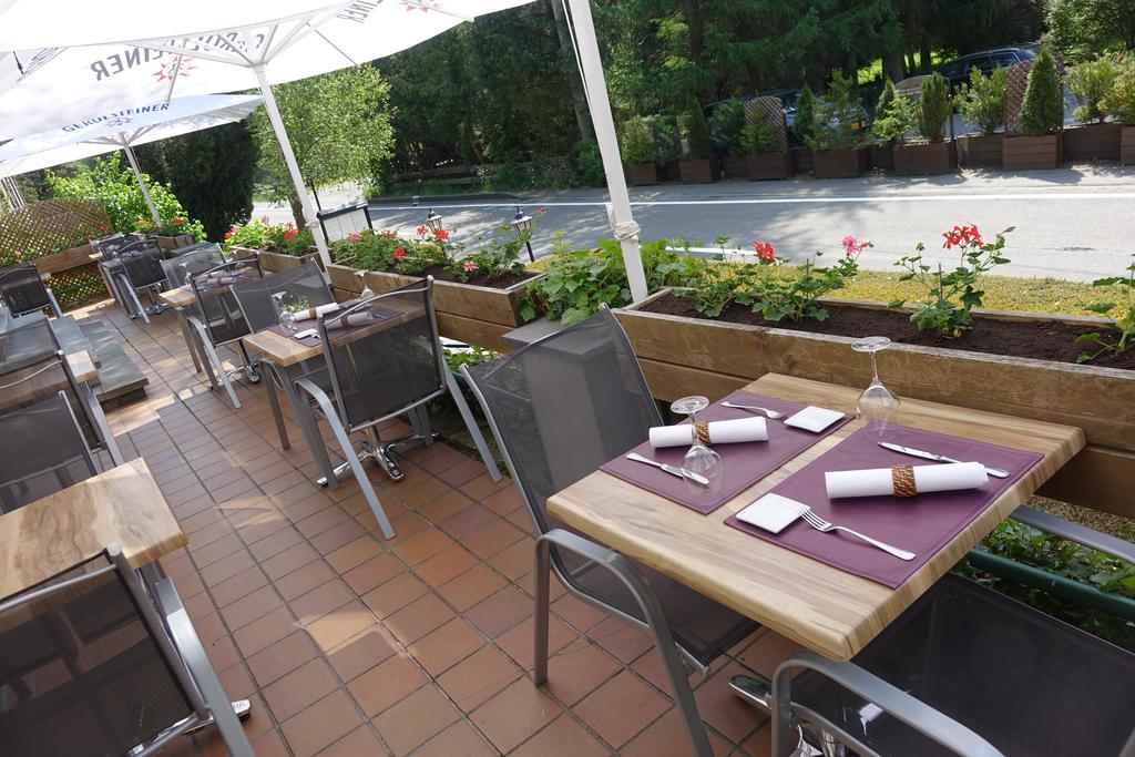 Logis L'Ermitage, Bistrot Des Saveurs ホッファライズ エクステリア 写真